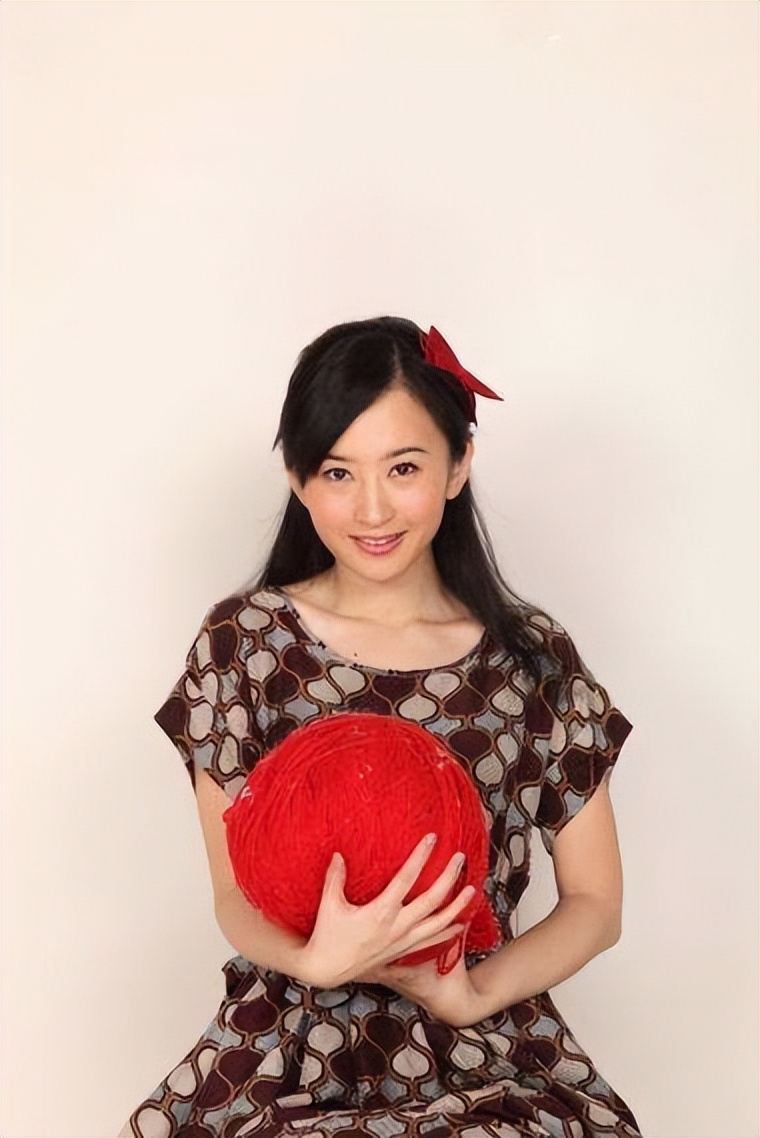 事业正红却早早退圈，这9位女星个个有辨识度，却成沧海遗珠