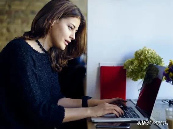 总结容易出爆款的16种自媒体文章标题，不仅阅读量高，涨粉也快