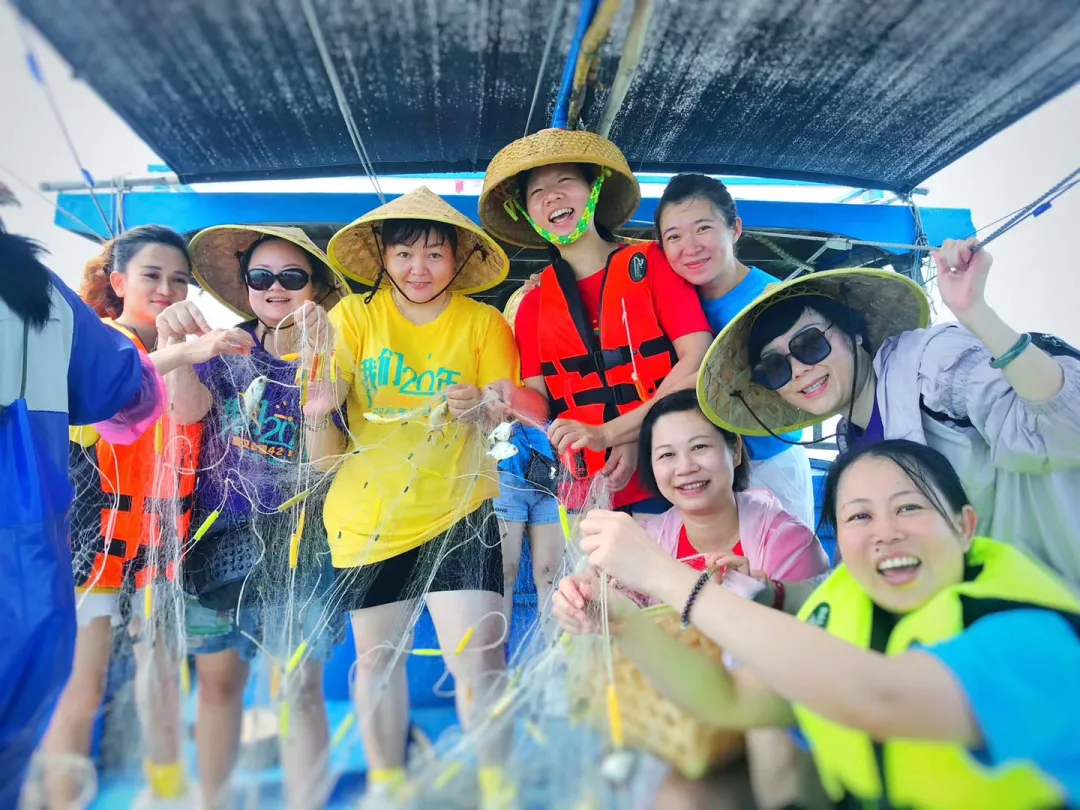 走,去海南过年去!撒网捕鱼、帆船体验、海鲜大餐,开心过大年