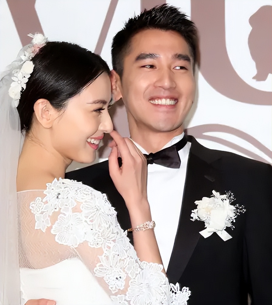 11年后再回顾高圆圆，遇到“真命天子”前，她究竟付出了多少？