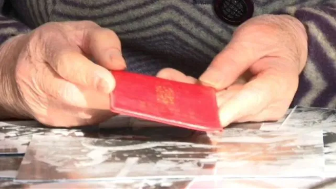 结婚9个月丈夫上战场，妻子无儿无女等到94岁，2022年“再相见”