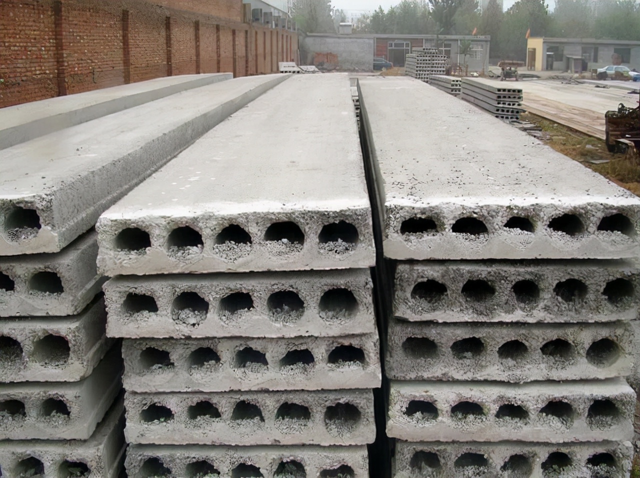 明明楼上没有人，却经常听到弹珠声？为什么会这样？