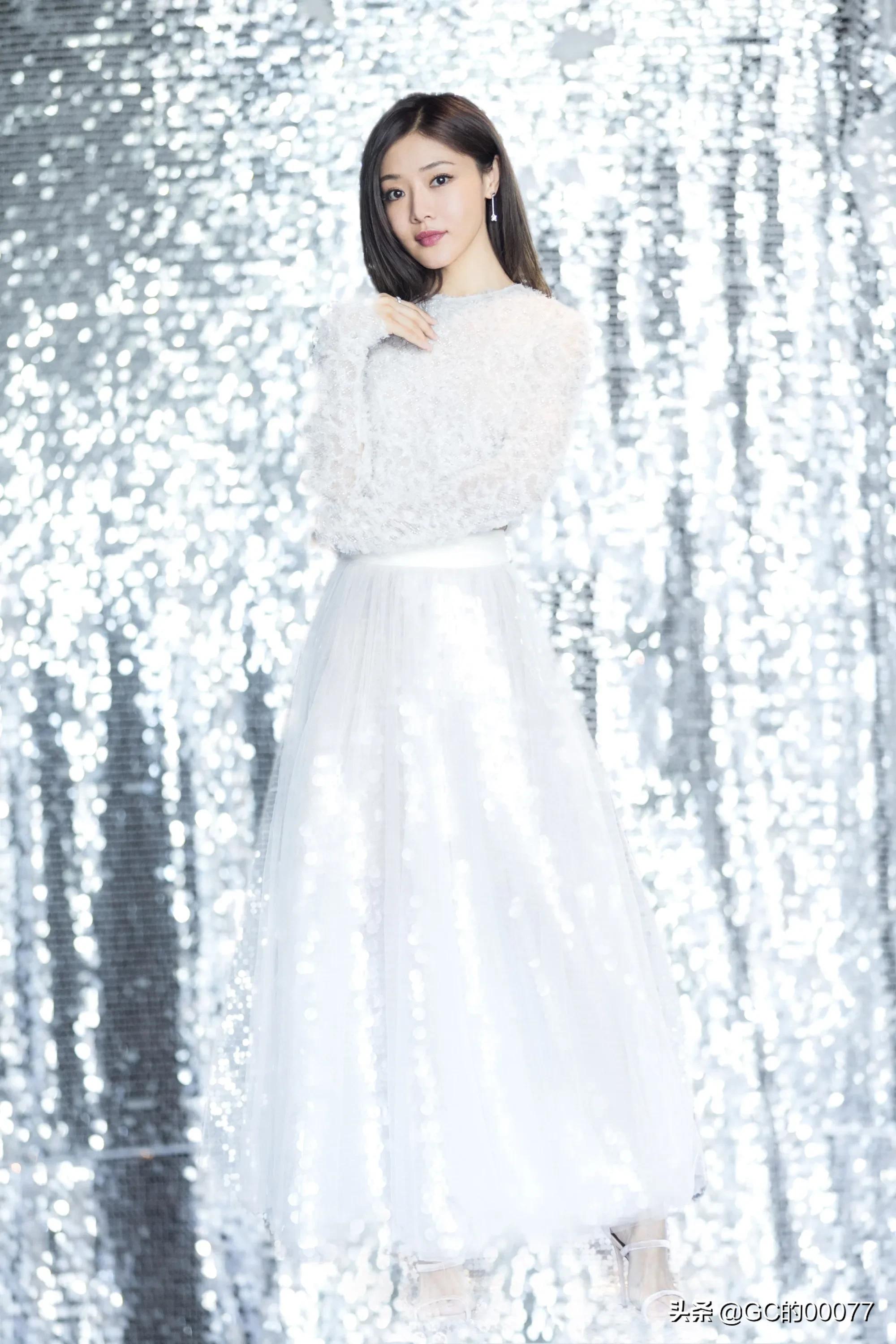 明星图片小姨妈邓家佳