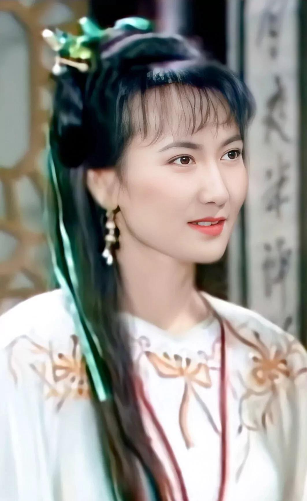 陈美琪版的小青太美，太可爱了