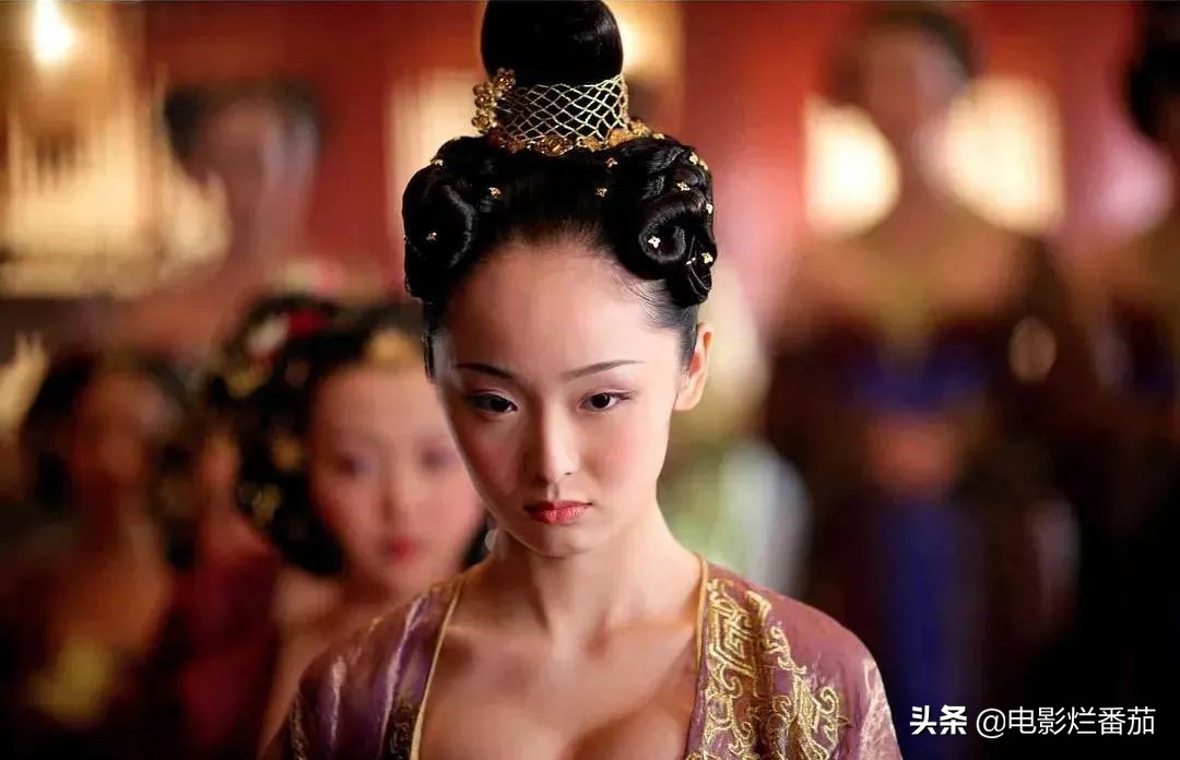 冠军鞋子正牌价格(爆红又过气的8位女星) - 价格百科