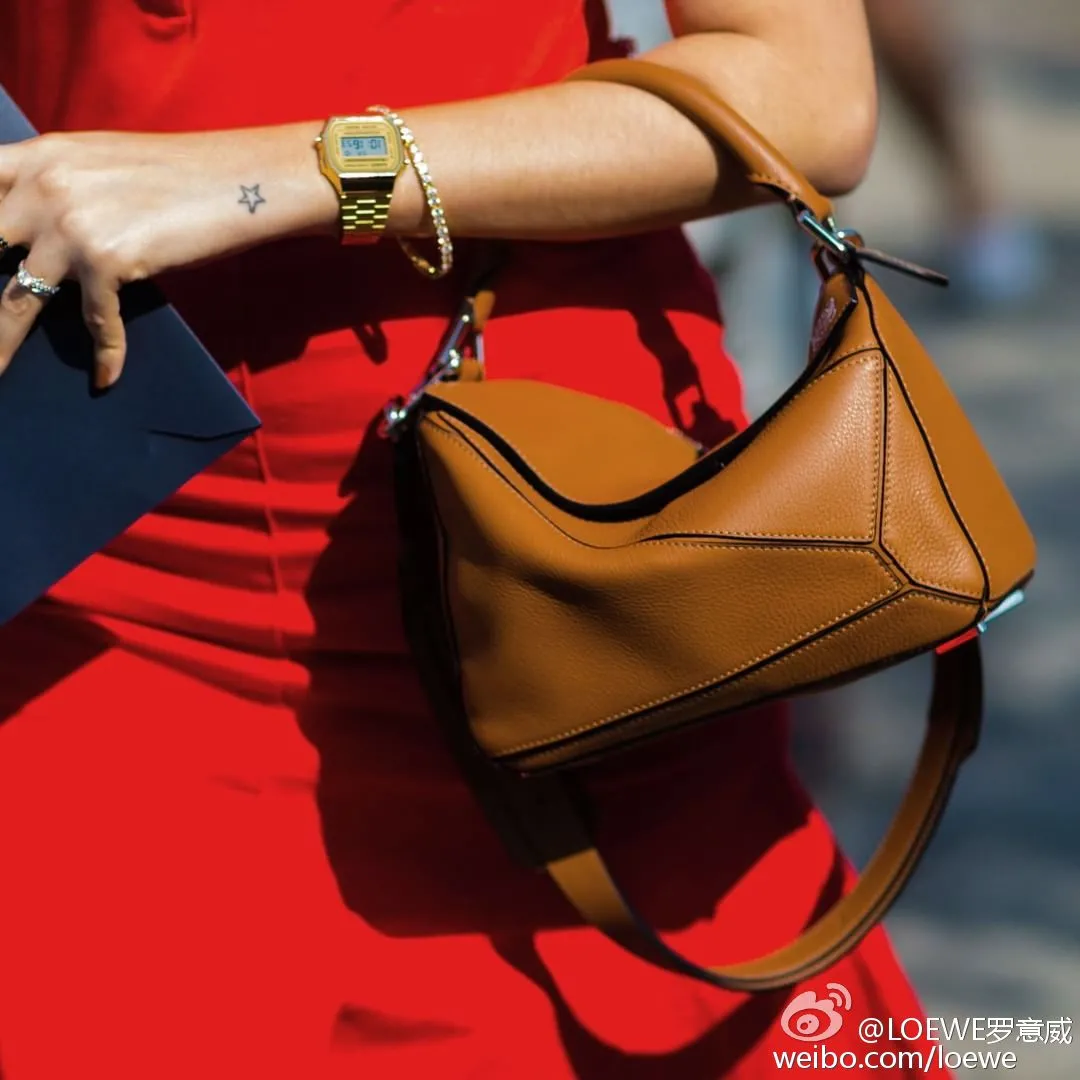 女生第一个大牌包包怎么选?这30款背包十年都不过时