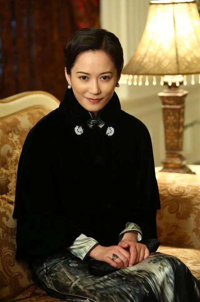 俞飞鸿旗袍，眉眼如画