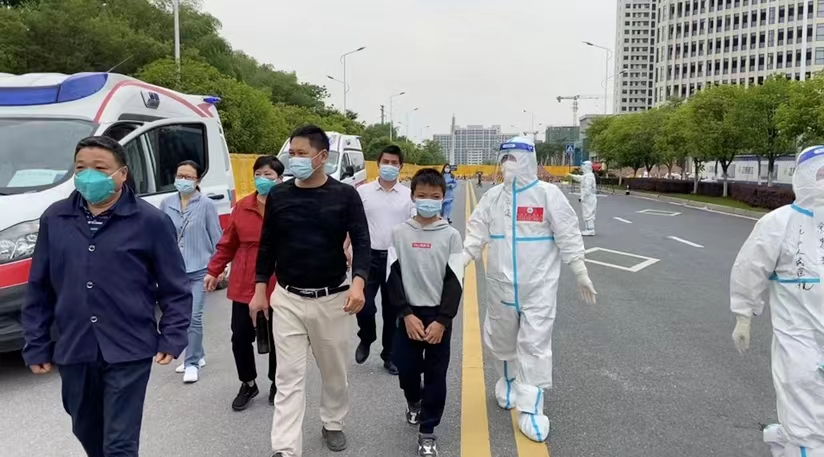 医心向党 尚德为民（三）丨扛着责任出发，带着平安回家——记江西省人民医院援饶医疗护理队领队汪俊