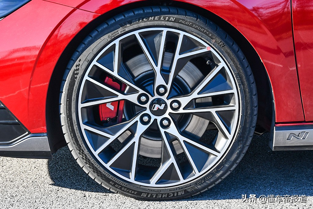 试驾｜激发最原始驾控欲望，用伊兰特N征服赛道是种什么体验？