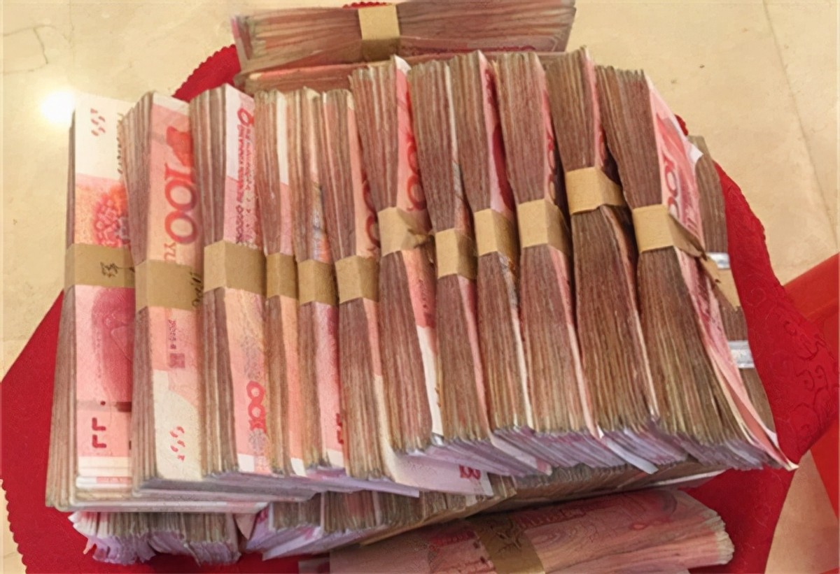 广东陆丰一黑社会落网记：出租车司机开车压死鸡，遭索赔180万