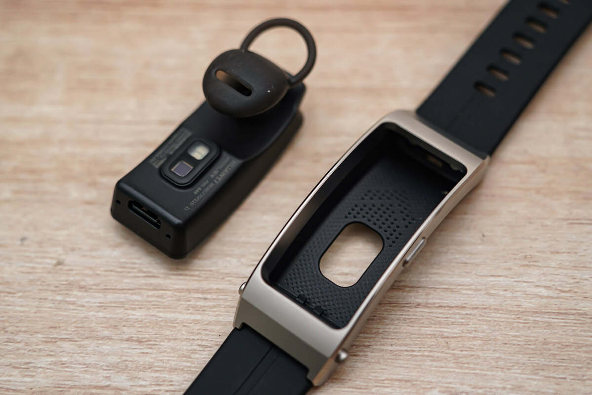 华为通话手环b7评测:能当耳机用的智能手环长什么样? - 114货源网