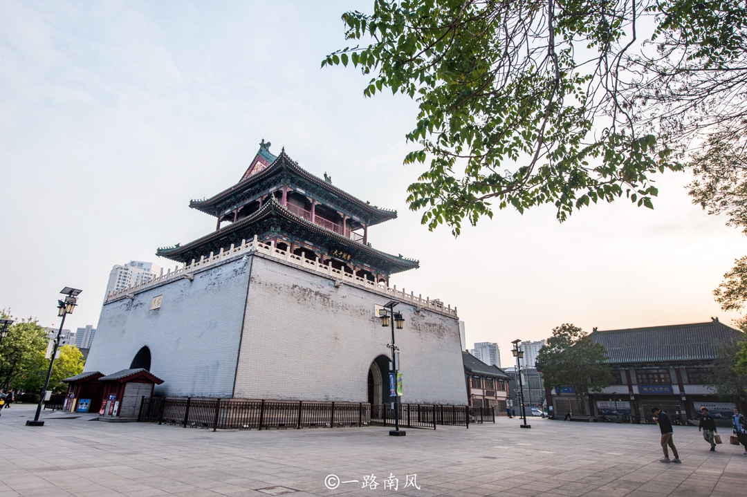 天津，华北唯一的新一线城市，实力曾经比肩上海，既摩登又洋气
