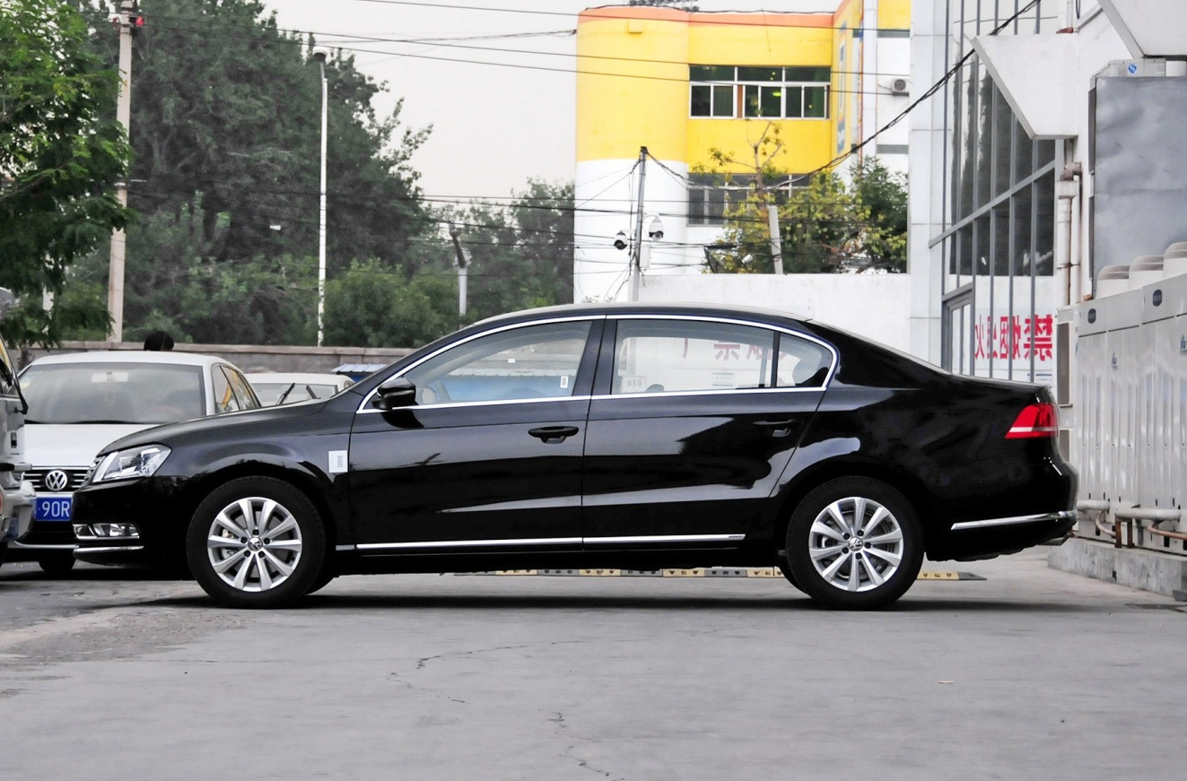 开完15万公里的君越，再驾驶20万公里的迈腾，两者差异显著