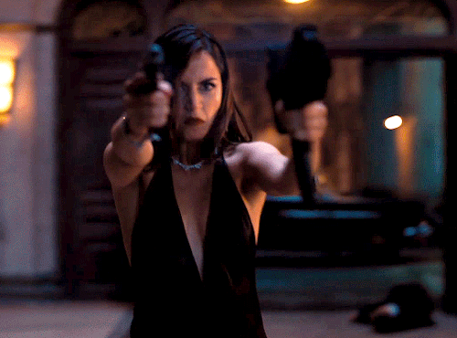 美国人眼中的纯欲系女神：揣着300美元离开古巴，如今征服好莱坞