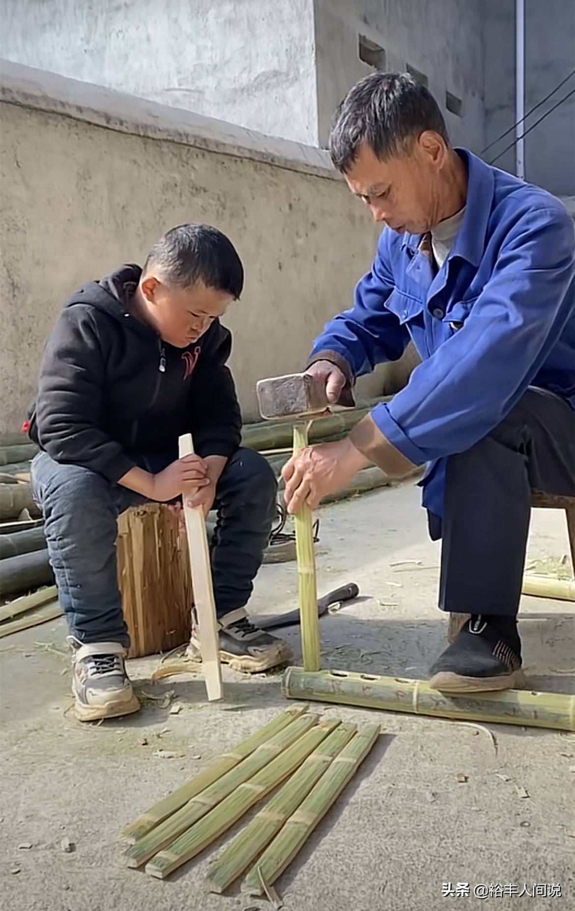 13岁“小马云”范小勤越来越懂事，父子做躺椅，疑似为直播做准备