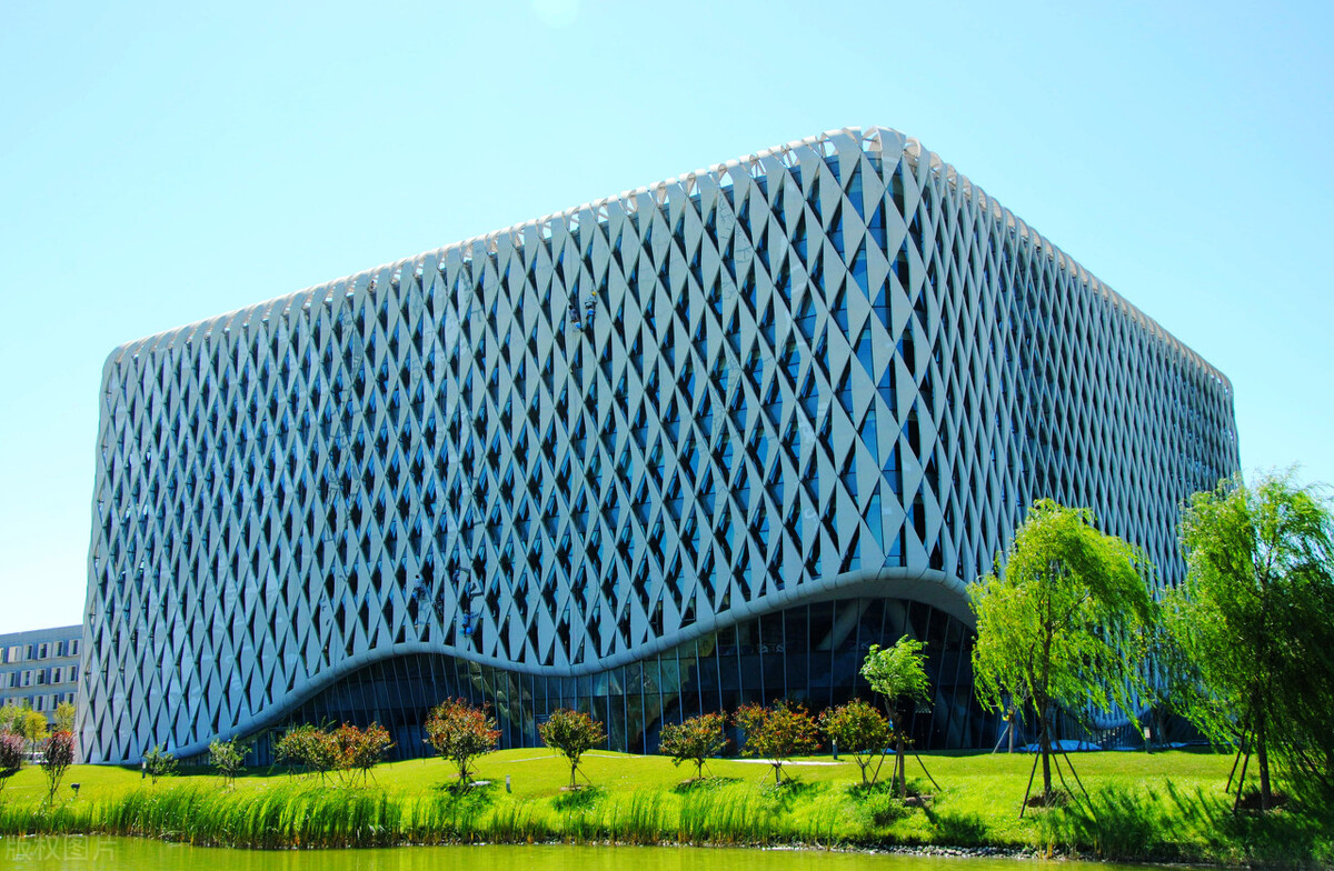 大学转学大概花多少钱（大学能转校学习吗）