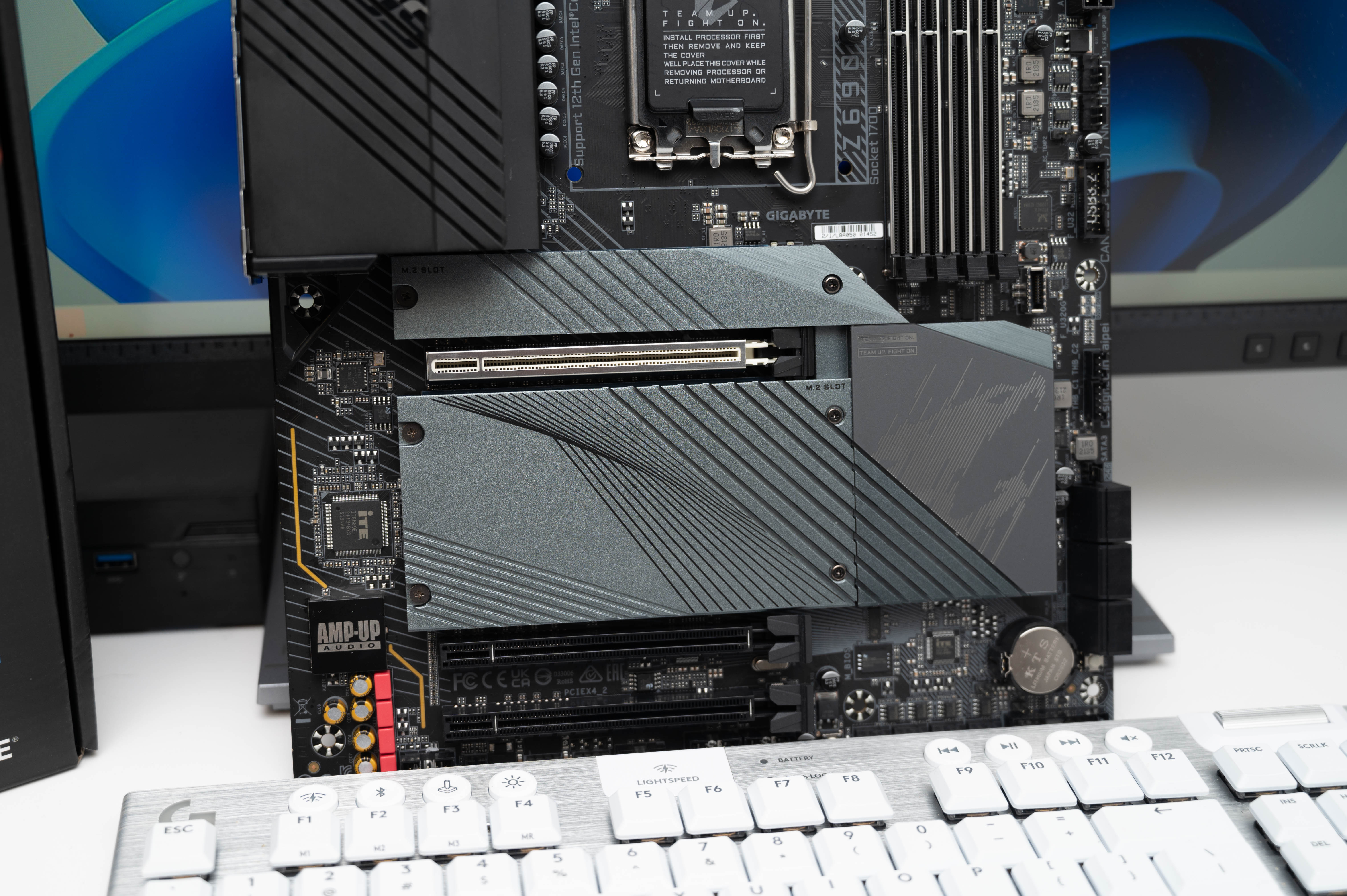 可以，这很雕！技嘉大雕Z690驾驭12代i9-12900K上手简测