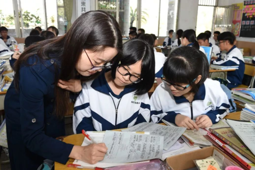 高考分数和模拟考分数相差多少？985学长说完后，学生心里有数了