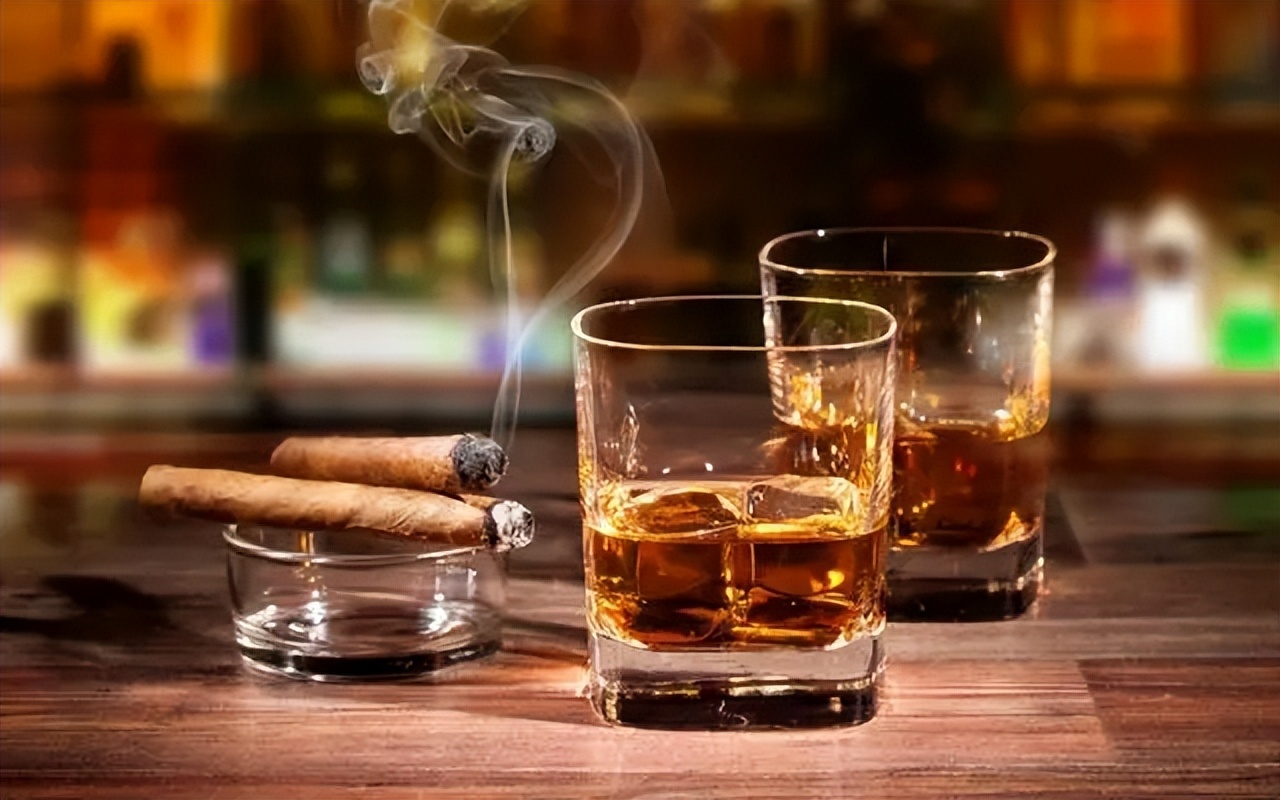 女大学生跑两百米猝死，医生提醒：运动之前，一定要注意这些情况