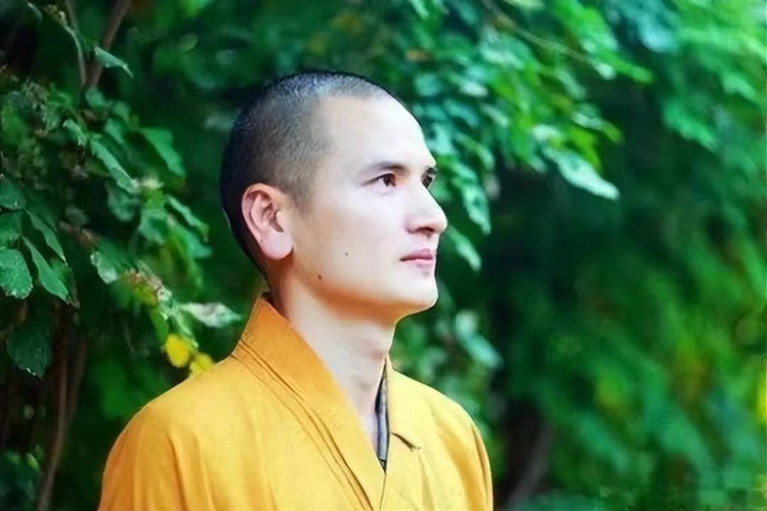 释明心:80后帅和尚,放弃公务员出家,富婆送400万法拉