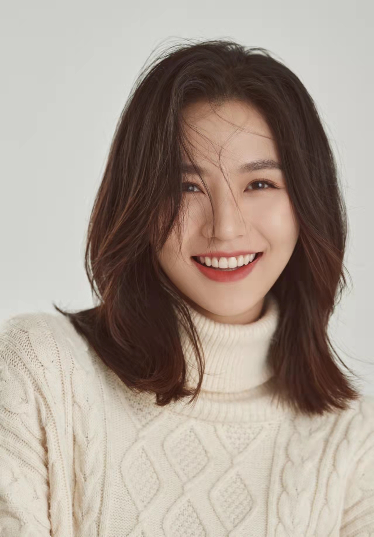 31岁女星怒怼韩国队冬奥犯规！中英韩三国语言齐发，曾是北大校花