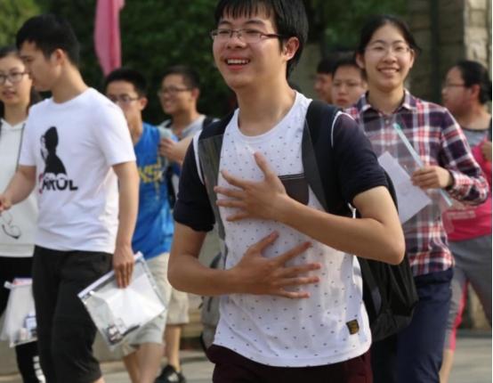 高考后待录取期间，最让学生“担心”的是这四个字，出现在档案中