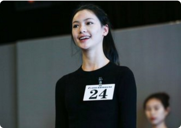 浙传艺考现场图流出，堪比是“颜值盛宴”观赏，考生颜值都很高