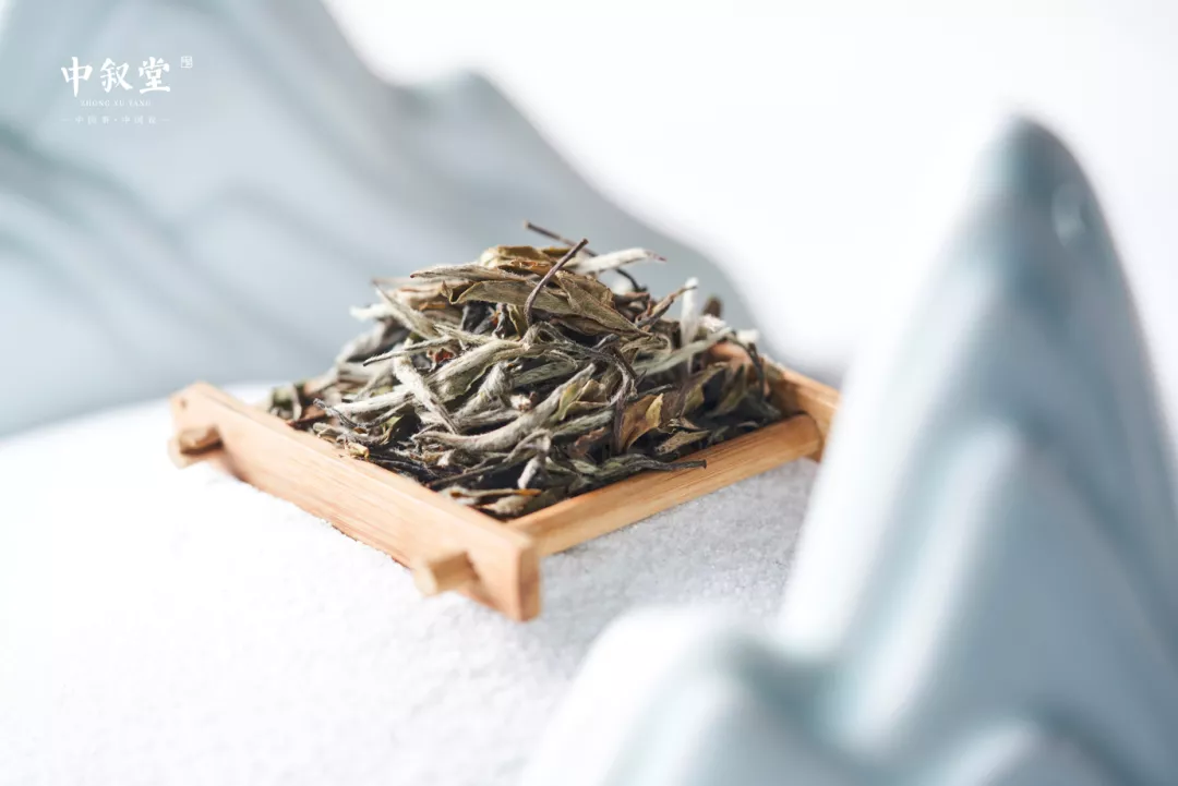 申时茶叙丨杯深琥珀浓,情深厚斟之,迎新上市