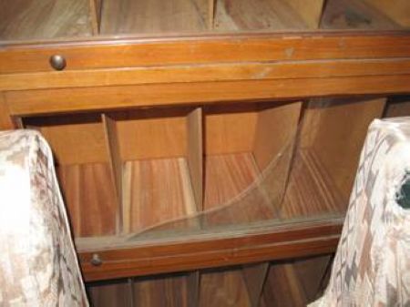 季羡林故居被盗案始末：秘书干女儿砸窗洗劫藏书，被捕后表情搞笑