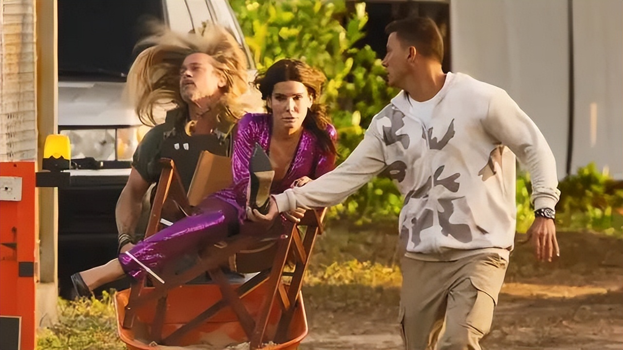 就喜欢这种简单粗暴不服就干的B级动作片