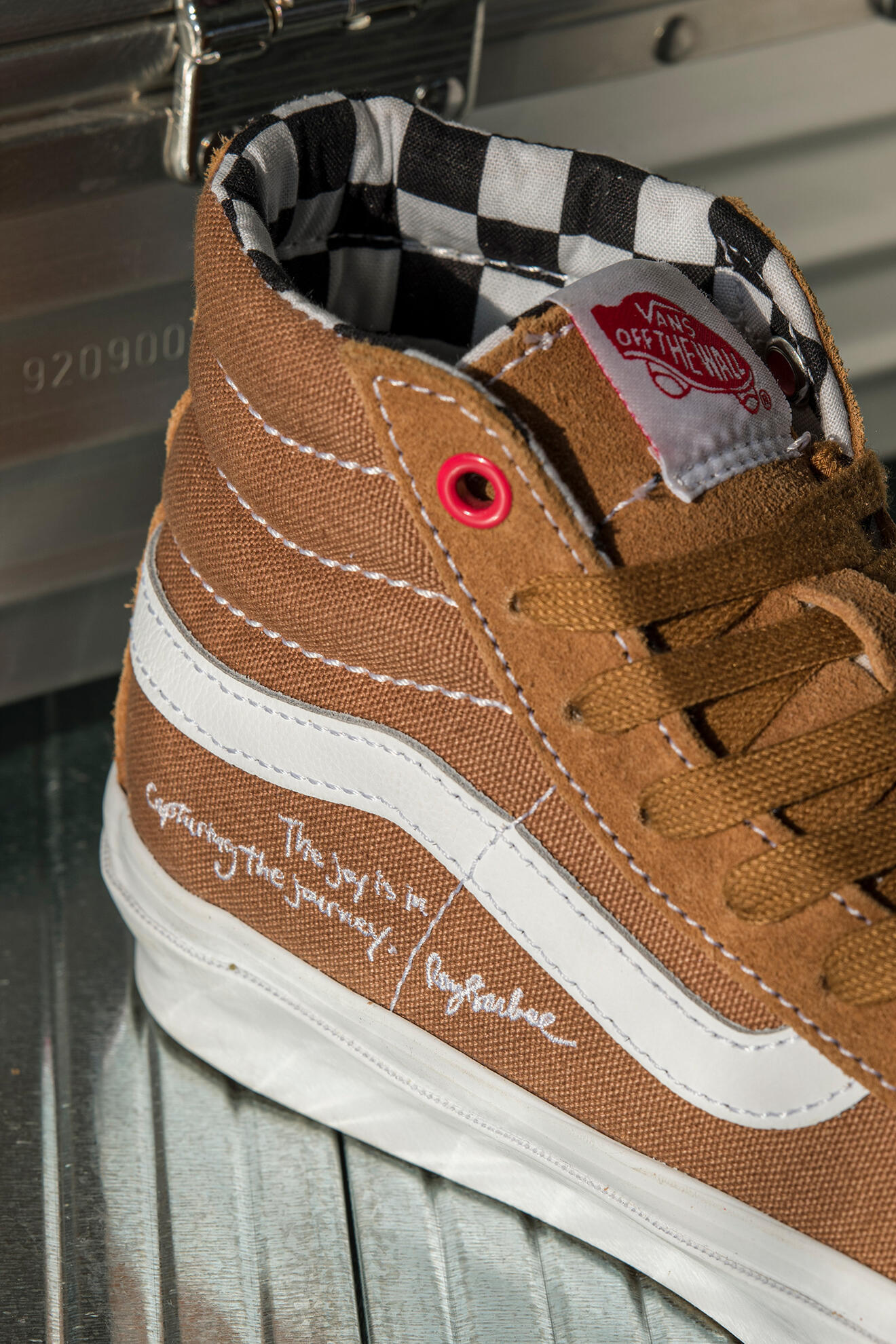 也许是 Vans 近期最贵但最有意义的联名