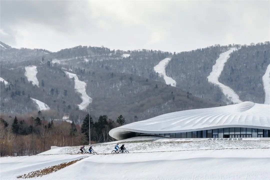 雪山下的帐篷 | MAD设计亚布力企业家论坛永久会址建成