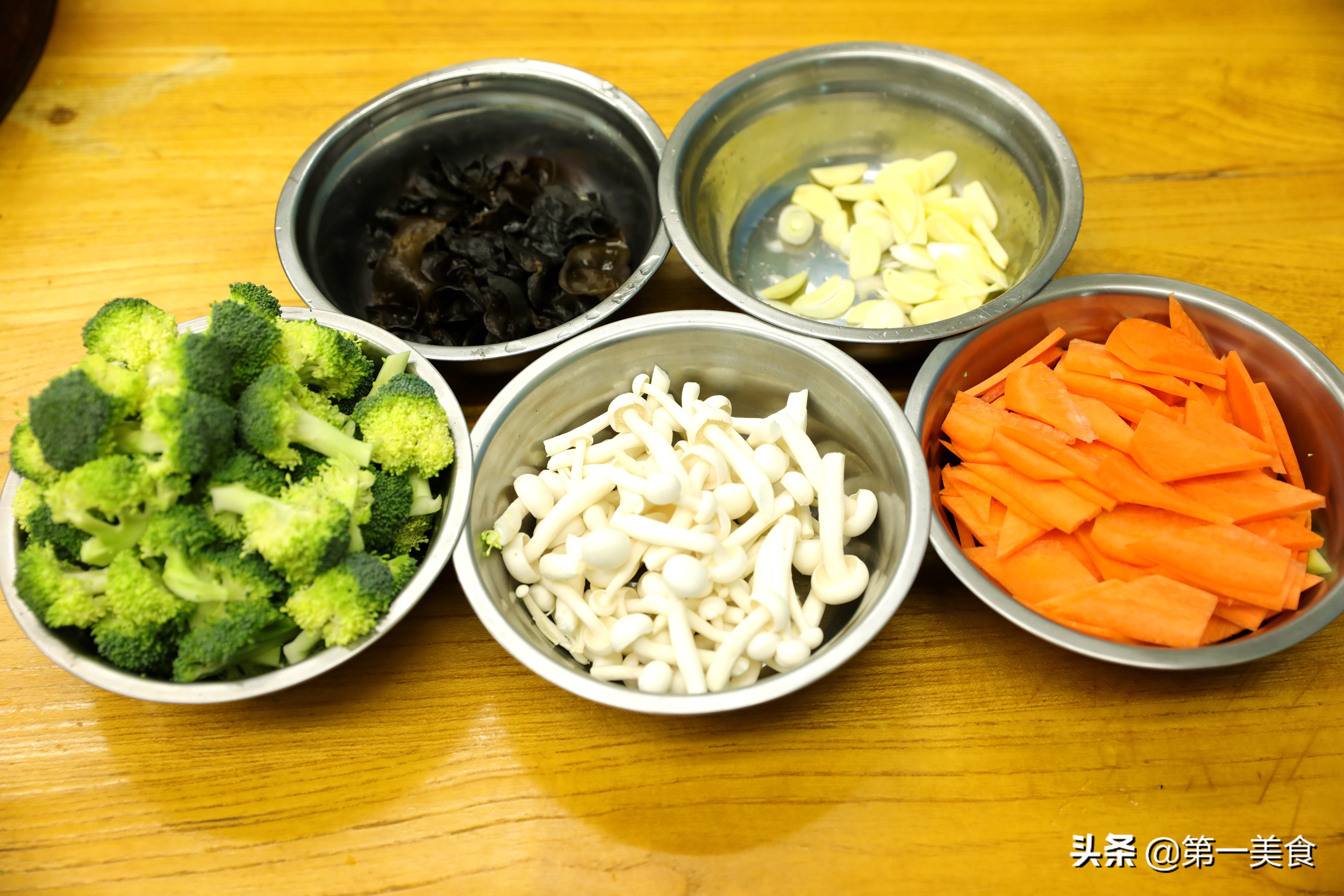 家有孩子，春天不要省，记住“吃6样忌2样”，远离近视长个高