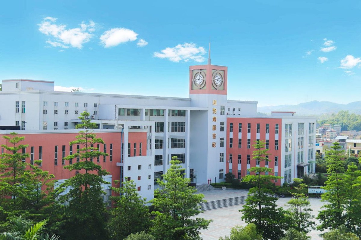 这所地处广州重点发展区域的本科高校，值得给大家推荐