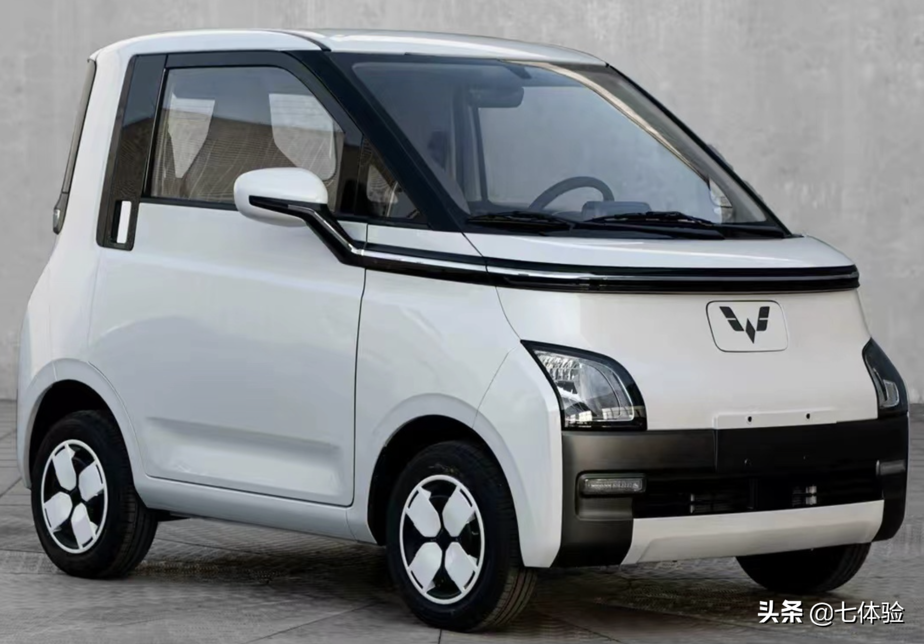 首款全球车，五菱AirEV两种轴距支持快充，全面碾压Mini EV