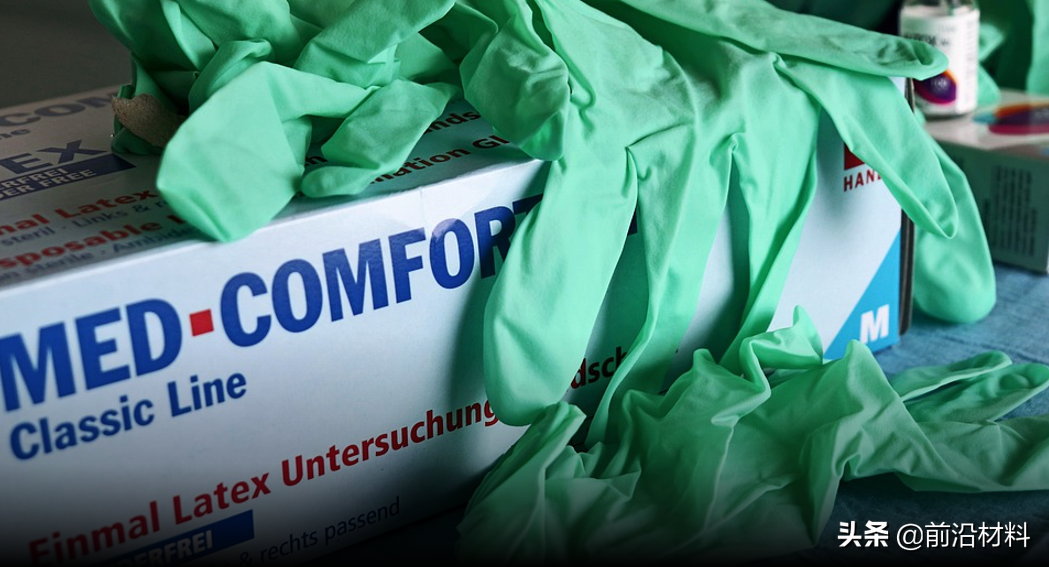 几滴漏在手套上的试剂，杀死了一名博士生导师