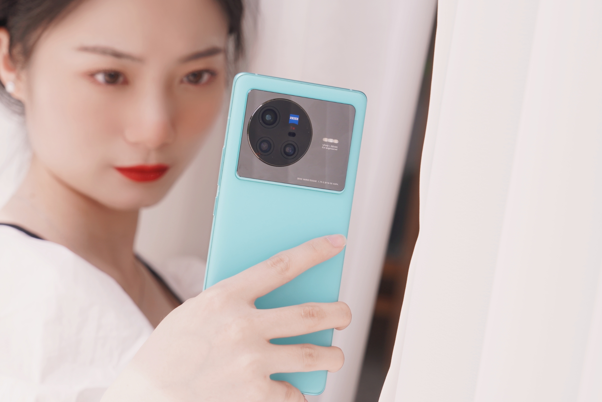 标准版也有Pro实力，天玑9000+蔡司影像加持，vivo X80上手实测