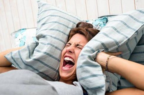 越上岁数越容易血管堵塞，尤其头部出现这3种变化，是给你的暗示