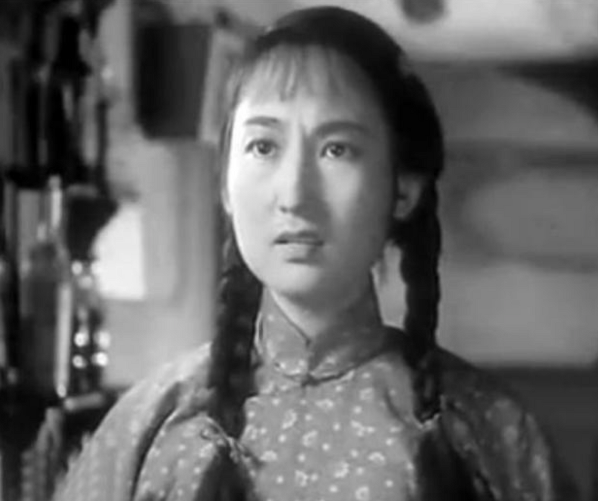 凤凰：美貌不输王丹凤，两段婚姻都幸福，88岁却被继子告上法庭