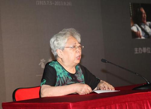 光明日报：掌握唯物论，是破除封建迷信的法宝