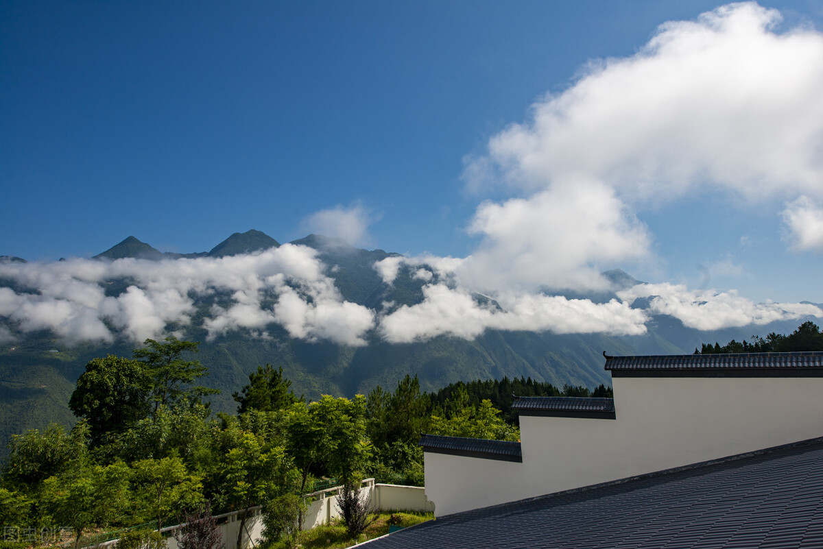 一绣山水，再绣清欢