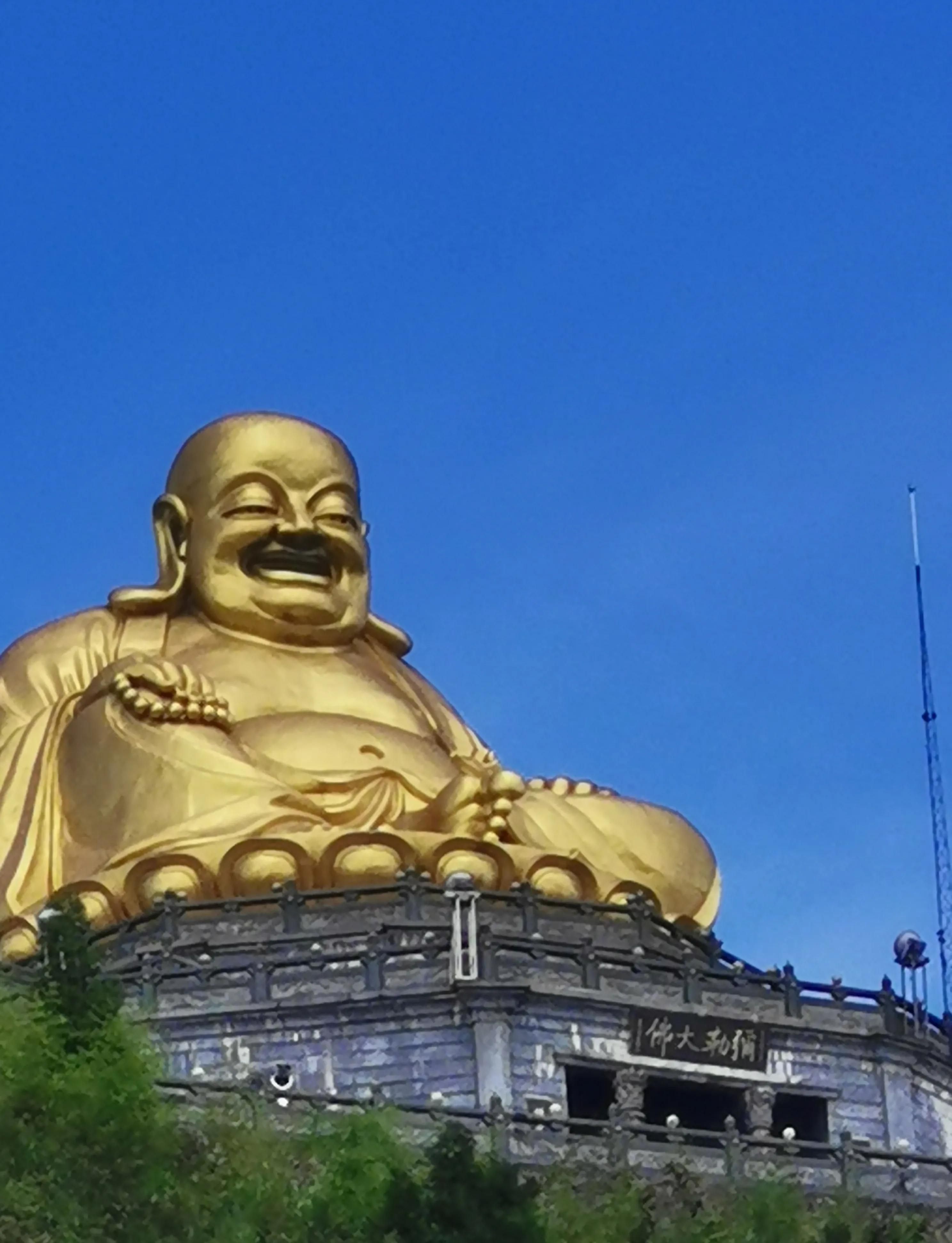《天宫山"弥勒峰"礼佛》