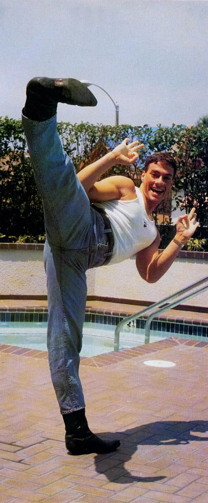 充满力量感的尚格云顿，始终是很多人心中最劲爆的动作巨星