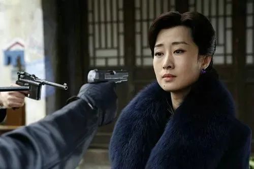 “离婚后至今单身”的10位女星，各有各的心酸，最长的已单身43年