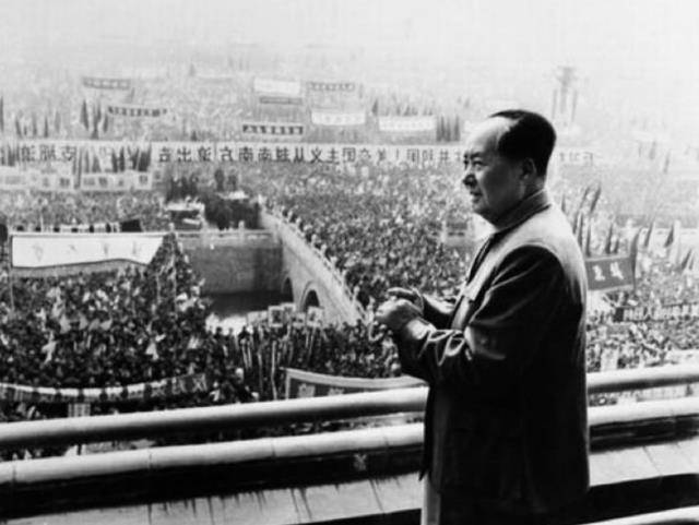 1952年聂荣臻反应假药事件，毛主席了解后怒火丛生，处分数十万人