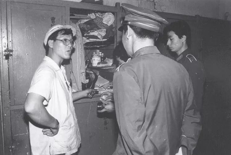 1995年鹤岗1.28大案震惊全国，罪犯男扮女装，却因纹身揭出原因