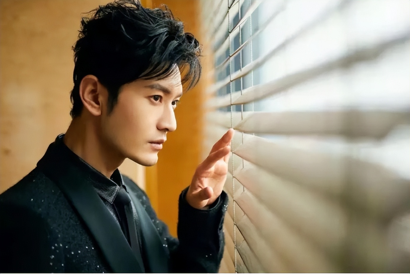 离婚2个月,再看黄晓明和杨颖的境遇,夫妻差距一目了然