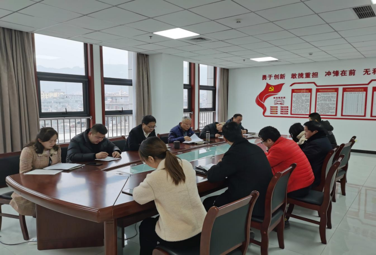 丹凤县检察院第二党小组召开组织生活会开展民主评议党员活动