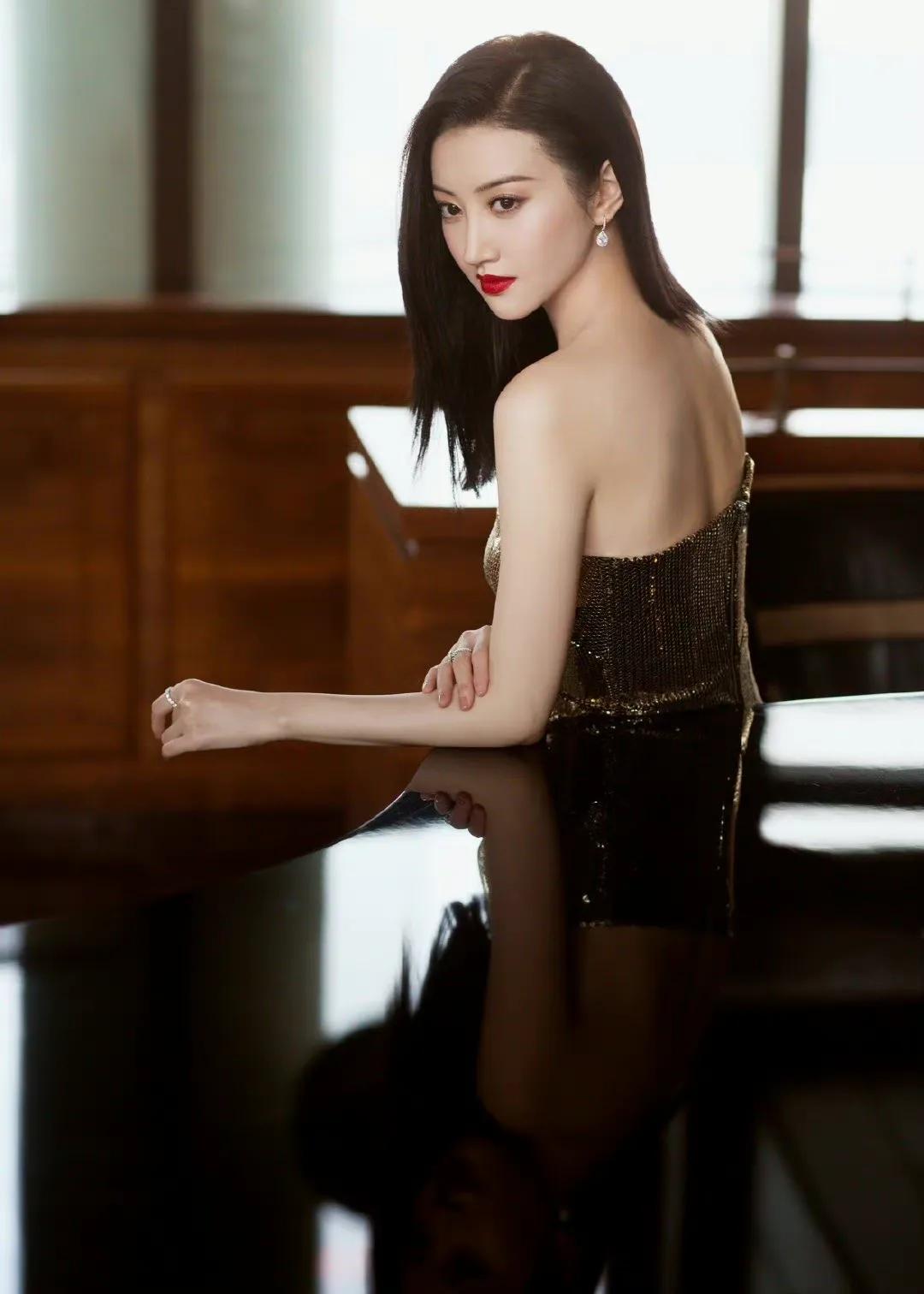 明星系列：景甜的影视资源没得说都是大制作，可就是一直不温不火