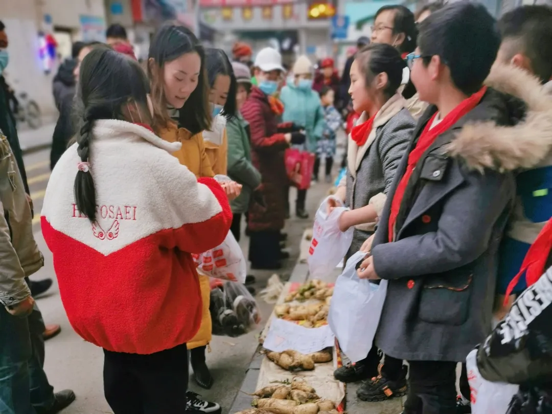 「城南小学•德育工作」小基地大收获 劳动实践快乐多